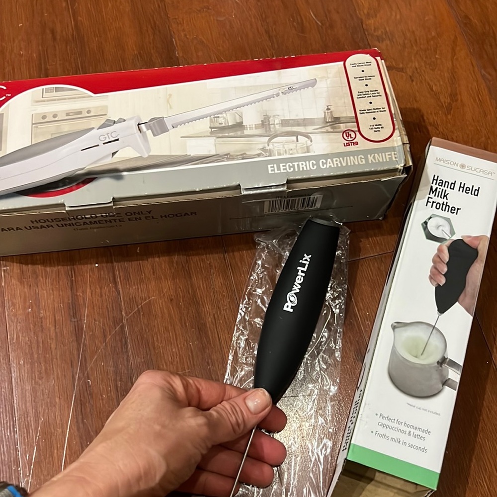 Electric carving knife and milk frother 🥰🔥❤️